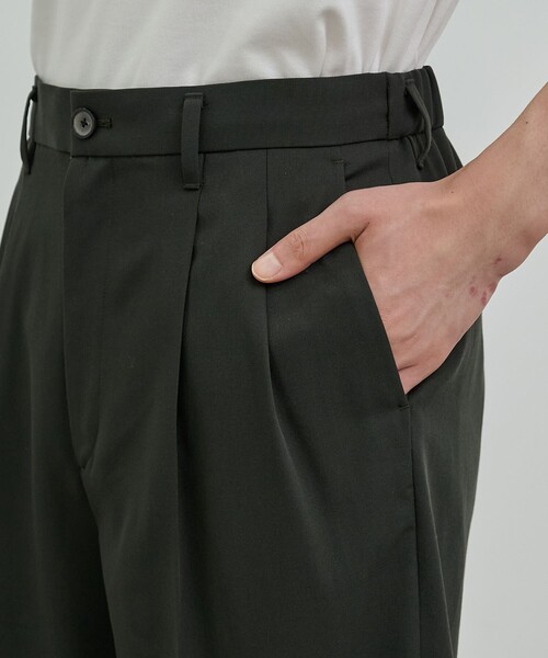 UNITED TOKYO（ユナイテッドトウキョウ）の「TECHNO WOOL 2タックイージーパンツ（その他パンツ・メンズ・ブラック/ダークグレー/オリーブ・1/2）」の17枚目の写真