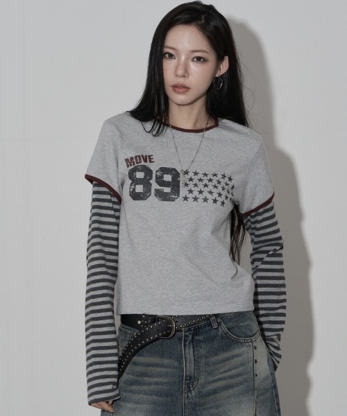 .KOM（ドットコム）の「A'GEM/9 × .kom 『MIDNIGHT MOVE/ミッドナイトムーブ』star 89 long sleeve/スター ナンバリングデザイン フェイクレイヤード ボーダー長袖Tシャツ（Tシャツ/カットソー・レディース・ブラック/グレー/ブラウン・FREE）」の8枚目の写真