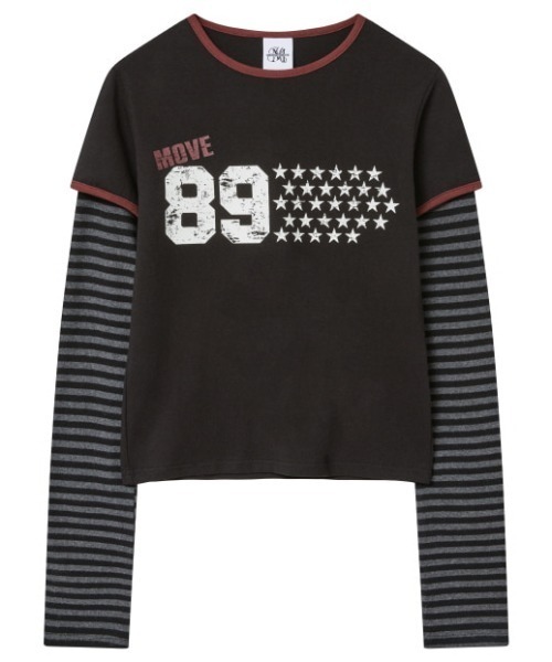 .KOM（ドットコム）の「A'GEM/9 × .kom 『MIDNIGHT MOVE/ミッドナイトムーブ』star 89 long sleeve/スター ナンバリングデザイン フェイクレイヤード ボーダー長袖Tシャツ（Tシャツ/カットソー・レディース・ブラック/グレー/ブラウン・FREE）」の4枚目の写真