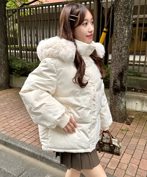 【未使用、タグ付き】フェイクファーフードジャケット ホワイト フェイクファージャケット｜ジャケット｜韓国ファッション通販 SONA