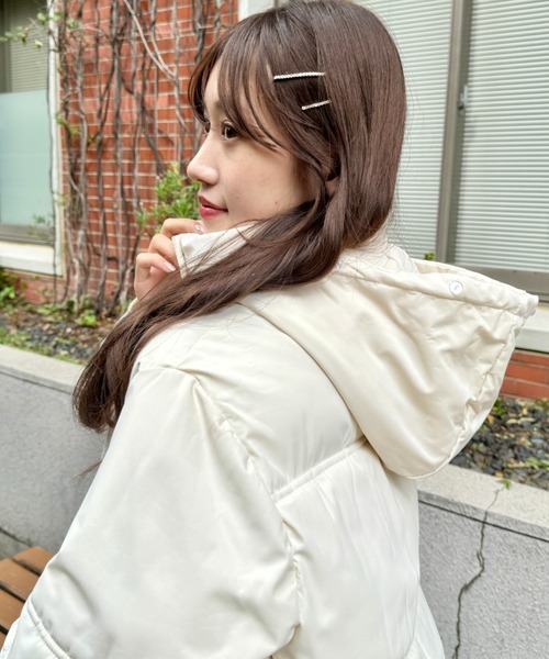 Loueme（ルエム）の「ボリュームフェイクファーフードパデッドジャケット（ダウンジャケット/コート・レディース・ブラック/アイボリー/グレー・FREE）」の14枚目の写真