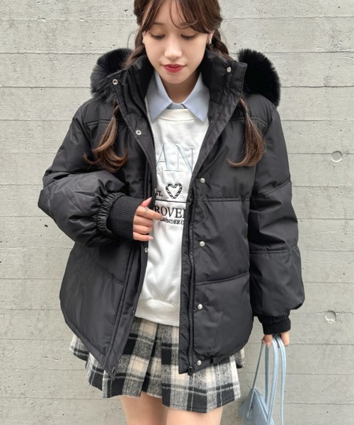 Loueme（ルエム）の「ボリュームフェイクファーフードパデッドジャケット（ダウンジャケット/コート・レディース・ブラック/アイボリー/グレー・FREE）」の17枚目の写真
