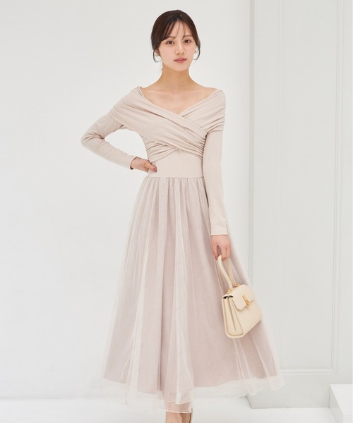 tocco closet(トッコ クローゼット)の「オフショルカットソー×ラメレースドッキングワンピース(ワンピース・レディース・ベージュ/ブラック・M)」の2枚目の写真