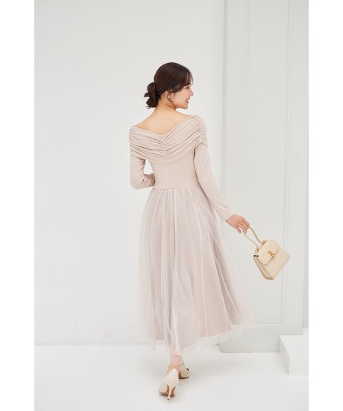 tocco closet(トッコ クローゼット)の「オフショルカットソー×ラメレースドッキングワンピース(ワンピース・レディース・ベージュ/ブラック・M)」の16枚目の写真