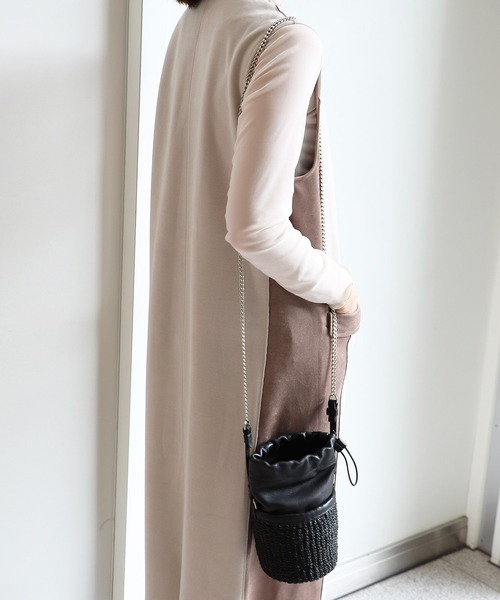 POMTATA(ポンタタ)の「VIN MINI SHOULDER BAG【POMTATA/ポンタタ】(ショルダーバッグ・レディース・ベージュ/ブラック・フリー)」の2枚目の写真