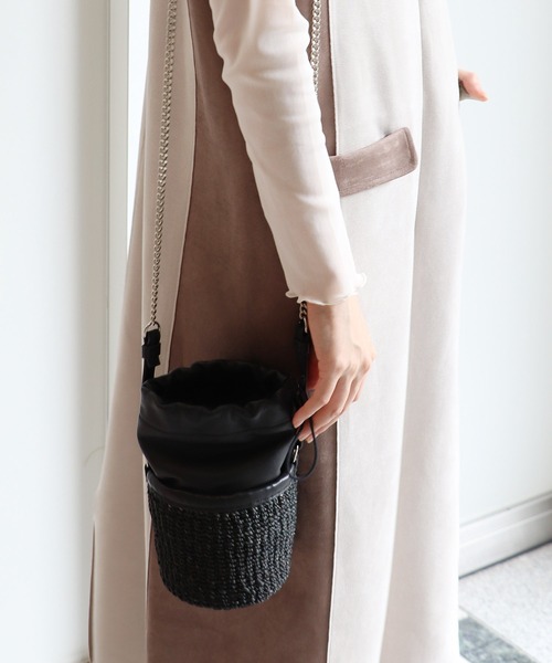 POMTATA(ポンタタ)の「VIN MINI SHOULDER BAG【POMTATA/ポンタタ】(ショルダーバッグ・レディース・ベージュ/ブラック・フリー)」の12枚目の写真