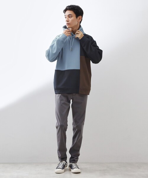 THE SHOP TK （ザ ショップ ティーケー ）の「【一枚で着映える】ポンチブロッキングパーカ 洗濯機OK（パーカー・メンズ・ホワイト系3/ブルー/オフホワイト・04/03/02）」の13枚目の写真