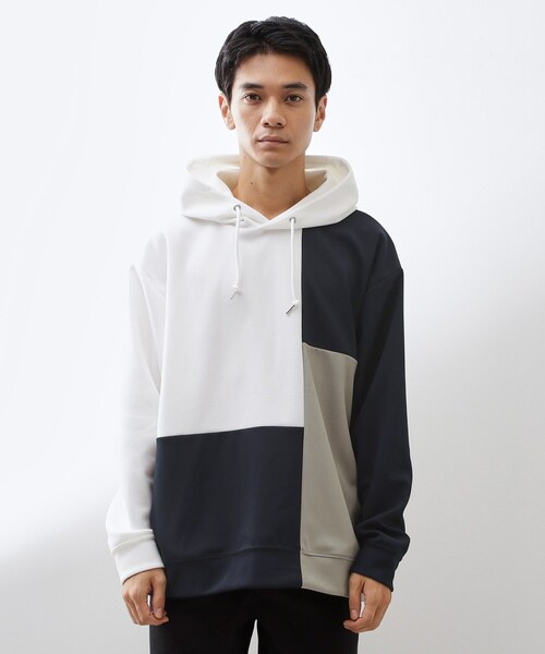 THE SHOP TK （ザ ショップ ティーケー ）の「【一枚で着映える】ポンチブロッキングパーカ 洗濯機OK（パーカー・メンズ・ホワイト系3/ブルー/オフホワイト・04/03/02）」の7枚目の写真