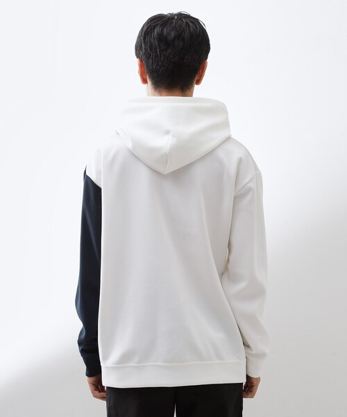 THE SHOP TK （ザ ショップ ティーケー ）の「【一枚で着映える】ポンチブロッキングパーカ 洗濯機OK（パーカー・メンズ・ホワイト系3/ブルー/オフホワイト・04/03/02）」の9枚目の写真
