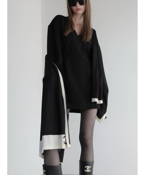AMOMMA(アモマ)の「V NECK SWEAT MINI DRESS(Tシャツ/カットソー・レディース・グレー/ブラック・FREE)」の5枚目の写真