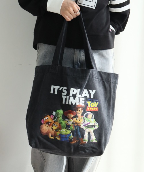 Disney（ディズニー）の「ヴィンテージライク アソートデザイン ピグメント加工 トートバッグ (ディズニー・サンリオ・ワーナー)（トートバッグ・メンズ・ブラック系その他/ブラック系その他2/ブラック系その他3/ブラック系その他4/ブラック系その他5/ブラック系/ブラック系1/ブラック系8/ブラック系9/ブラック系4/ブラック系2/ブラック系7/ブラック系6/ブラック系5/ブラック系3・FREE）」の21枚目の写真