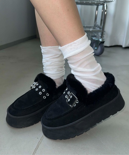 sedacle girl(セダクルガール)の「バックルムートンブーツ(ブーツ・レディース・ブラック/グレー/キャメル・SMALL/MEDIUM/LARGE)」の2枚目の写真