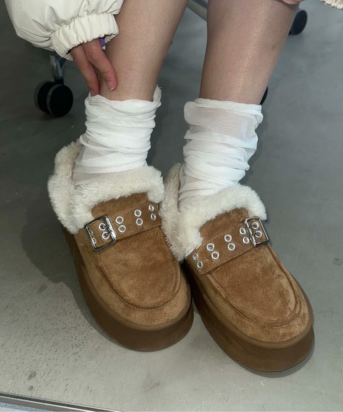 sedacle girl(セダクルガール)の「バックルムートンブーツ(ブーツ・レディース・ブラック/グレー/キャメル・SMALL/MEDIUM/LARGE)」の5枚目の写真