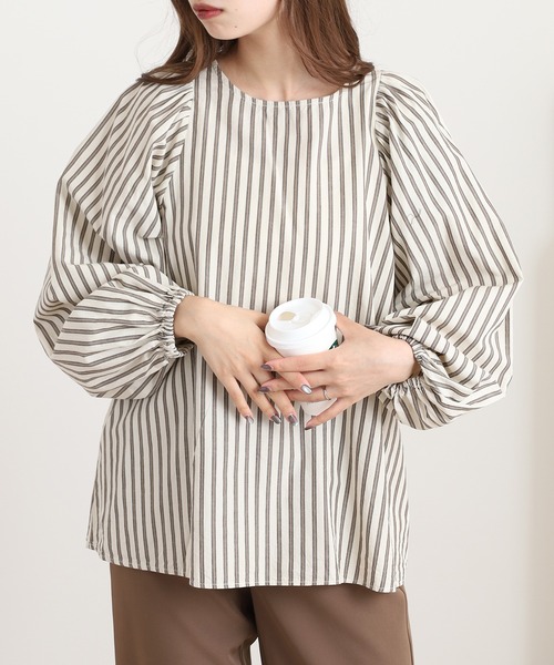 OMNES(オムネス)の「製品洗いコットンブロードボリューム袖ブラウス(シャツ/ブラウス・レディース・ブルー系その他/ライトグレー/ホワイト/ベージュ系その他/グレー系その他/ブラック系その他・FREE)」の5枚目の写真