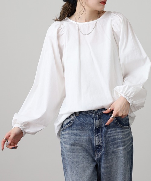 OMNES(オムネス)の「製品洗いコットンブロードボリューム袖ブラウス(シャツ/ブラウス・レディース・ブルー系その他/ライトグレー/ホワイト/ベージュ系その他/グレー系その他/ブラック系その他・FREE)」の1枚目の写真
