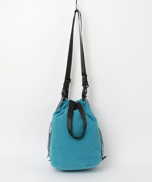 KiU（キウ）の「キウ KiU FLEECE DRAWSTRING BAG LARGE（ショルダーバッグ・メンズ・その他・ONE SIZE）」の2枚目の写真
