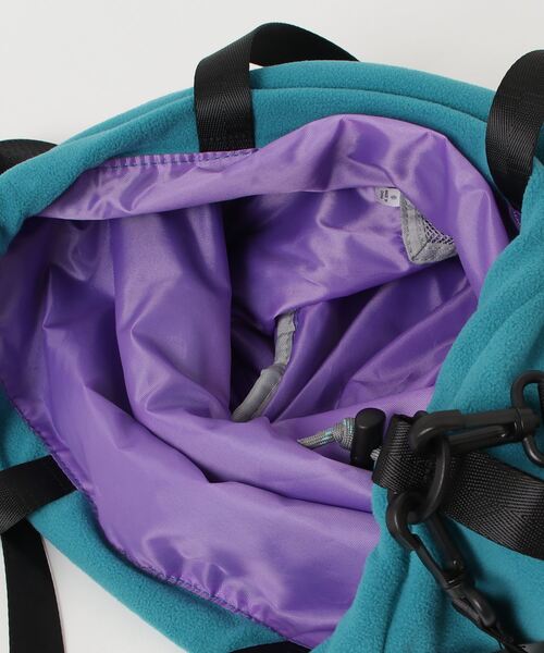 KiU（キウ）の「キウ KiU FLEECE DRAWSTRING BAG LARGE（ショルダーバッグ・メンズ・その他・ONE SIZE）」の5枚目の写真