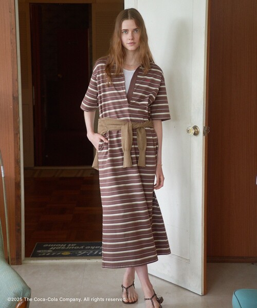 SALON adam et rope'（サロン アダム エ ロペ）の「Coca-Cola マルチボーダーワンピース（ワンピース・レディース・サックスブルー/ブラウン系その他2・FREE）」の15枚目の写真