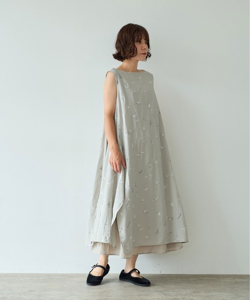 yuni(ユニ )の「bird刺繍 layered ワンピース(ワンピース・レディース・ブラック/グレー・FREE)」の2枚目の写真