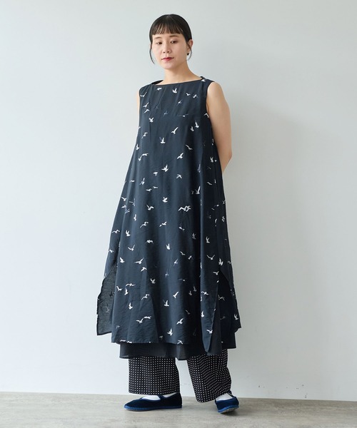 yuni(ユニ )の「bird刺繍 layered ワンピース(ワンピース・レディース・ブラック/グレー・FREE)」の3枚目の写真