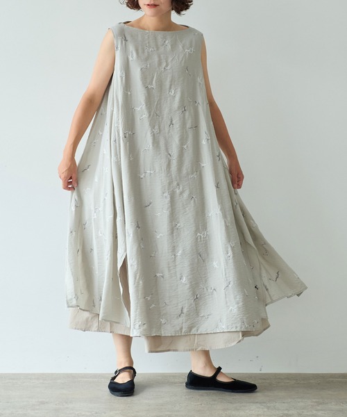 yuni(ユニ )の「bird刺繍 layered ワンピース(ワンピース・レディース・ブラック/グレー・FREE)」の10枚目の写真