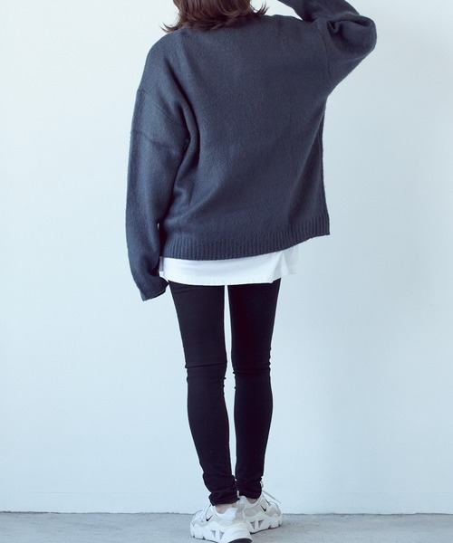 Bling Leads（ブリングリーズ）の「【RES】【Bling leads】クルーネックモヘアタッチオーバーサイズプルオーバー（ニット/セーター・レディース・チャコール/ブラック/ブラック×レッド/グレー系/グリーン系1/ライトグレー/グリーン/グリーン系/マスタード/ベージュ系/ブルー・M/L）」の18枚目の写真