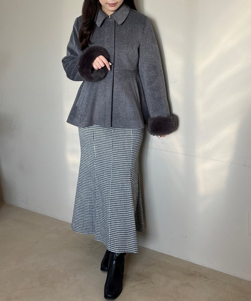 一部店舗限定 2025秋冬新作 2way袖ファーペプラムコート（チェスター