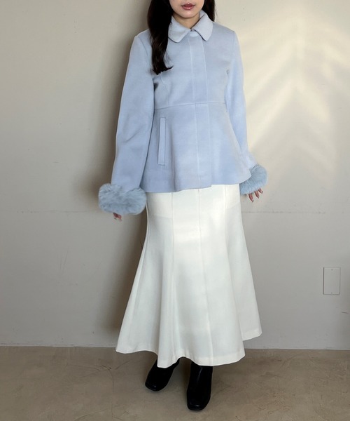 MISCH MASCH（ミッシュマッシュ）の「一部店舗限定  2way袖ファーペプラムコート（チェスターコート・レディース・ブルー/グレー/アイボリー・ﾌﾘ-）」の20枚目の写真