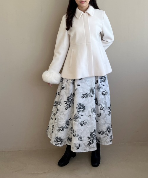 MISCH MASCH（ミッシュマッシュ）の「一部店舗限定  2way袖ファーペプラムコート（チェスターコート・レディース・ブルー/グレー/アイボリー・ﾌﾘ-）」の13枚目の写真