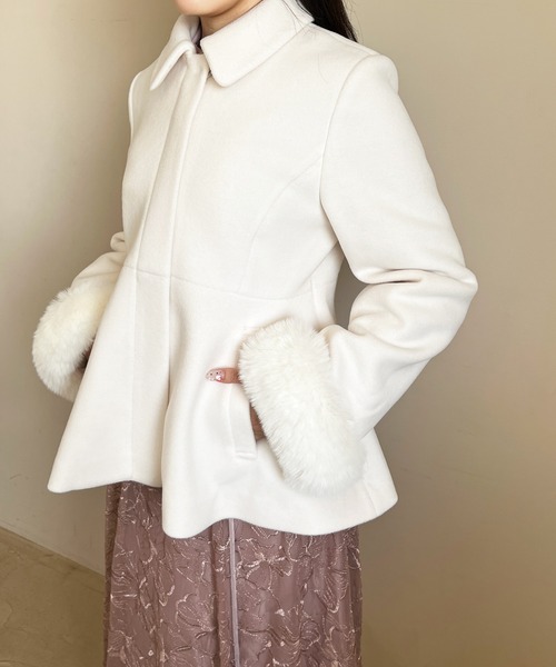 一部店舗限定 2025秋冬新作 2way袖ファーペプラムコート（チェスター
