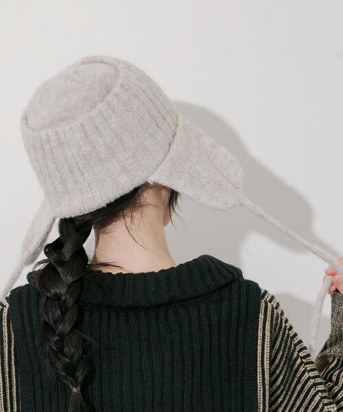SMELLY（スメリー）の「イヤーフラップニットキャップ（ニットキャップ/ビーニー・レディース・グレー/ブラック/ベージュ・-）」の8枚目の写真