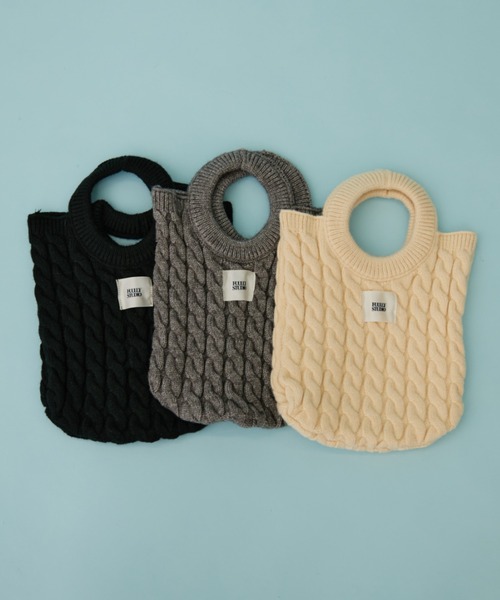 FUULLY STUDIO(フーリィーステューディオ)の「ケーブルニットミニバッグ(トートバッグ・レディース・グレー/ブラック/アイボリー・FREE)」の2枚目の写真