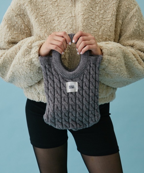 FUULLY STUDIO(フーリィーステューディオ)の「ケーブルニットミニバッグ(トートバッグ・レディース・グレー/ブラック/アイボリー・FREE)」の17枚目の写真