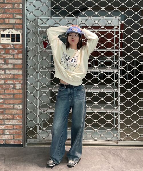 NICK&NICOLE（ニックアンドニコール）の「BUTTERFLY SIGNATURE SWEATSHIRT_CREAM NAVY（スウェット・レディース・その他・FREE）」の5枚目の写真