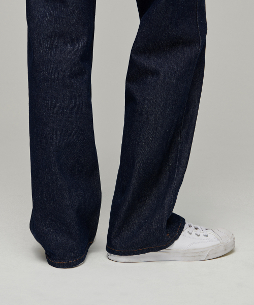 MUSINSA STANDARD WOMAN（ムシンサスタンダードウーマン）の「ウィメンズストレートデニムパンツ [ディープインディゴ]（デニムパンツ・レディース・その他・32/30/29/23/24/25/26/27/28）」の9枚目の写真