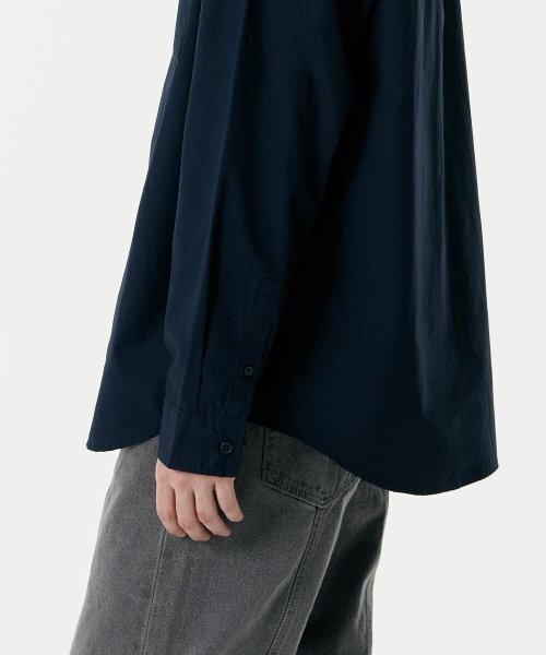 MUSINSA STANDARD（ムシンサスタンダード）の「リラックスドウォッシュドポプリンシャツ [ネイビー]（シャツ/ブラウス・メンズ・その他・SMALL/MEDIUM/LARGE/X-LARGE/XX-LARGE）」の3枚目の写真