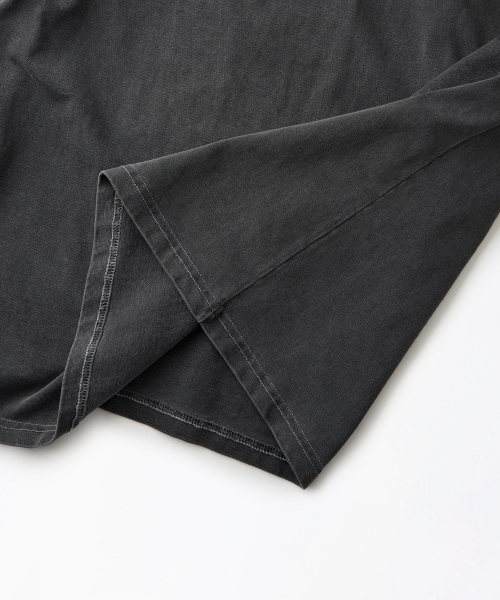 OUTSTANDING(アウトスタンディング)の「MIL SERIES LONG SLEEVE(74TH FIGHTER SQ)_PIGMENT CHARCOAL(Tシャツ/カットソー・レディース・その他・MEDIUM/LARGE/SMALL)」の9枚目の写真