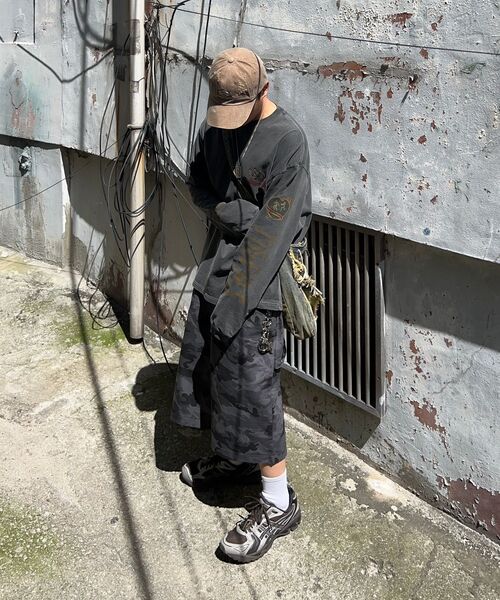 OUTSTANDING(アウトスタンディング)の「MIL SERIES LONG SLEEVE(74TH FIGHTER SQ)_PIGMENT CHARCOAL(Tシャツ/カットソー・レディース・その他・MEDIUM/LARGE/SMALL)」の3枚目の写真