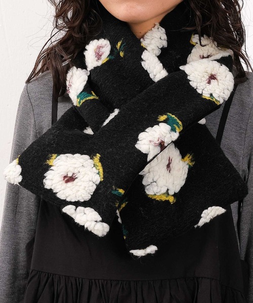 立体 フラワー 花柄 モチーフ ティペット マフラー（マフラー