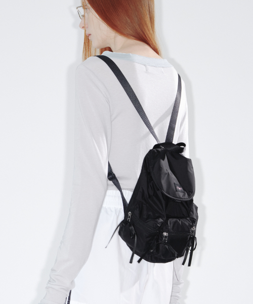 FENNEC（フェネック）の「BERRY POCKET BACKPACK - BLACK（バックパック/リュック・レディース・その他・FREE）」の2枚目の写真
