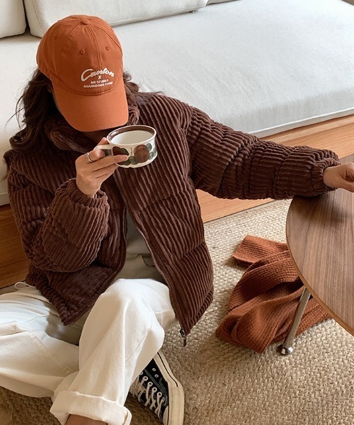 emi+（エミプラス）の「コーヂュロイショート丈中綿ブルゾン（ダウンジャケット/コート・レディース・ホワイト/モカ/ブルーグリーン・FREE）」の12枚目の写真