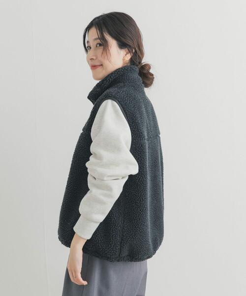 URBAN RESEARCH DOORS（アーバンリサーチドアーズ）の「ボアZIPベスト（ベスト・レディース・チャコールグレー/オフホワイト・FREE）」の20枚目の写真