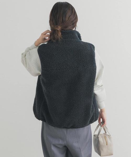 URBAN RESEARCH DOORS（アーバンリサーチドアーズ）の「ボアZIPベスト（ベスト・レディース・チャコールグレー/オフホワイト・FREE）」の21枚目の写真