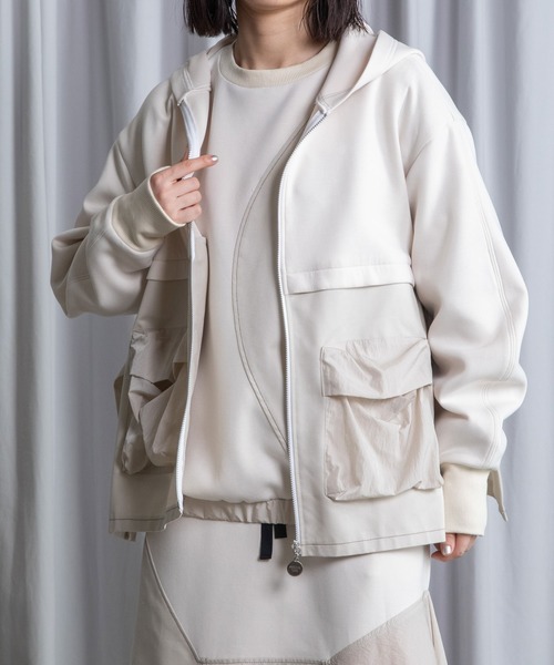 MARECHAL TERRE（マルシャルテル）の「ポケットフーディー（パーカー・レディース・ブラック/アイボリー/グレー系/ネイビー・MEDIUM）」の2枚目の写真