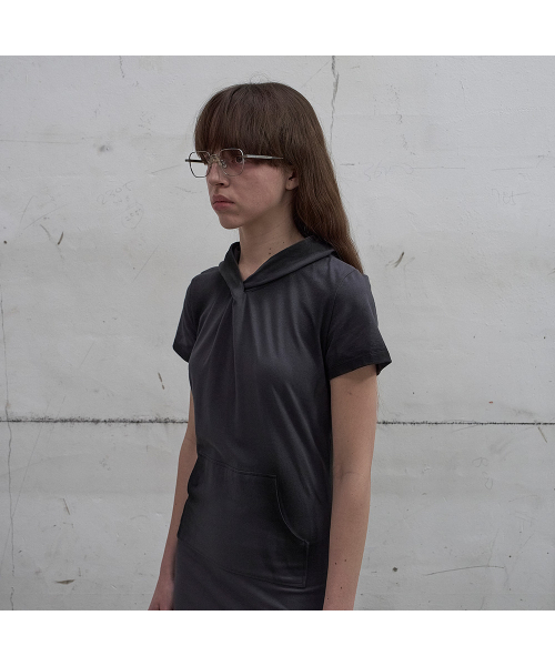 LCDC TM(エルシーディーシーティーエム)の「HOODED TWISTED DRESS (DARK GREY)(ワンピース・レディース・ダークグレー・SMALL)」の5枚目の写真