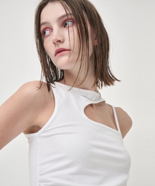 ETMON（エトモン）の「Cut Out Sleeveless Top, Ivory（Tシャツ/カットソー・レディース・その他・FREE）」の6枚目の写真