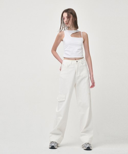 ETMON（エトモン）の「Cut Out Sleeveless Top, Ivory（Tシャツ/カットソー・レディース・その他・FREE）」の3枚目の写真