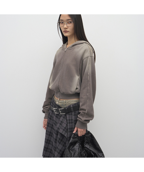LCDC TM(エルシーディーシーティーエム)の「SPRAY WASHED CROPPED HOOD ZIP-UP(パーカー・レディース・カーキ・MEDIUM/SMALL)」の4枚目の写真