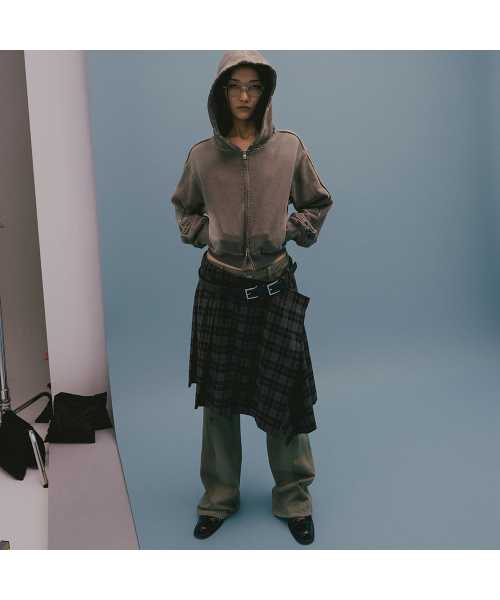 LCDC TM(エルシーディーシーティーエム)の「SPRAY WASHED CROPPED HOOD ZIP-UP(パーカー・レディース・カーキ・MEDIUM/SMALL)」の5枚目の写真
