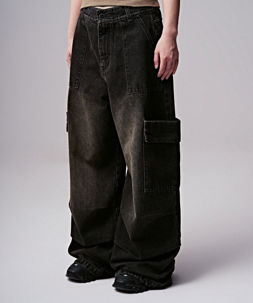 ZENDUST(ジェンダスト)の「Var Pocket Wide Denim Pants INDIGO(デニムパンツ・レディース・インディゴブルー・X-SMALL/SMALL/MEDIUM/LARGE/X-LARGE)」の3枚目の写真